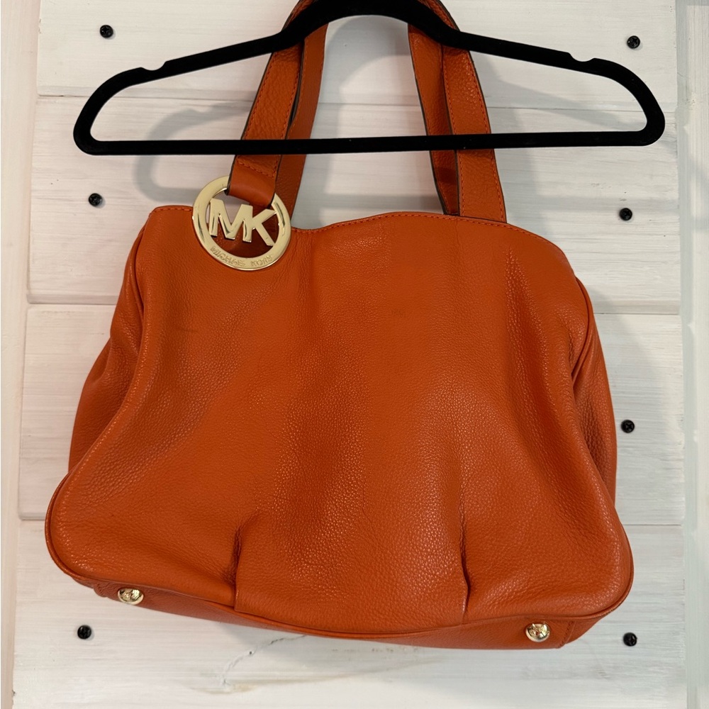 Michael Kors Shoulder Bag Large Slouchy Gold Tone Hardware Leather Handbag.